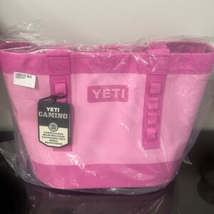 Yeti Camino 35 Power Pink Brand New sealed